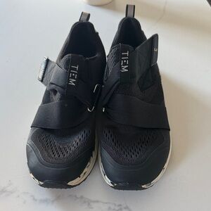 TIEM Black Cycling Shoes